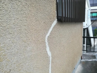 ひび割れ補修による下地処理